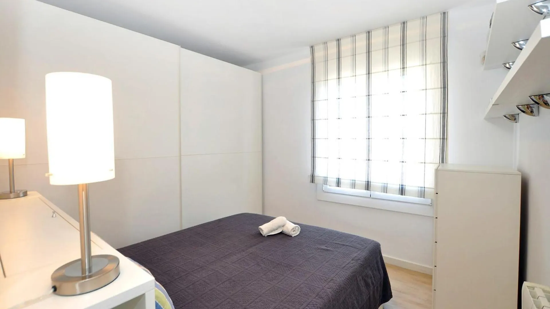 Apartment In Costa Brava With Balcony Roses