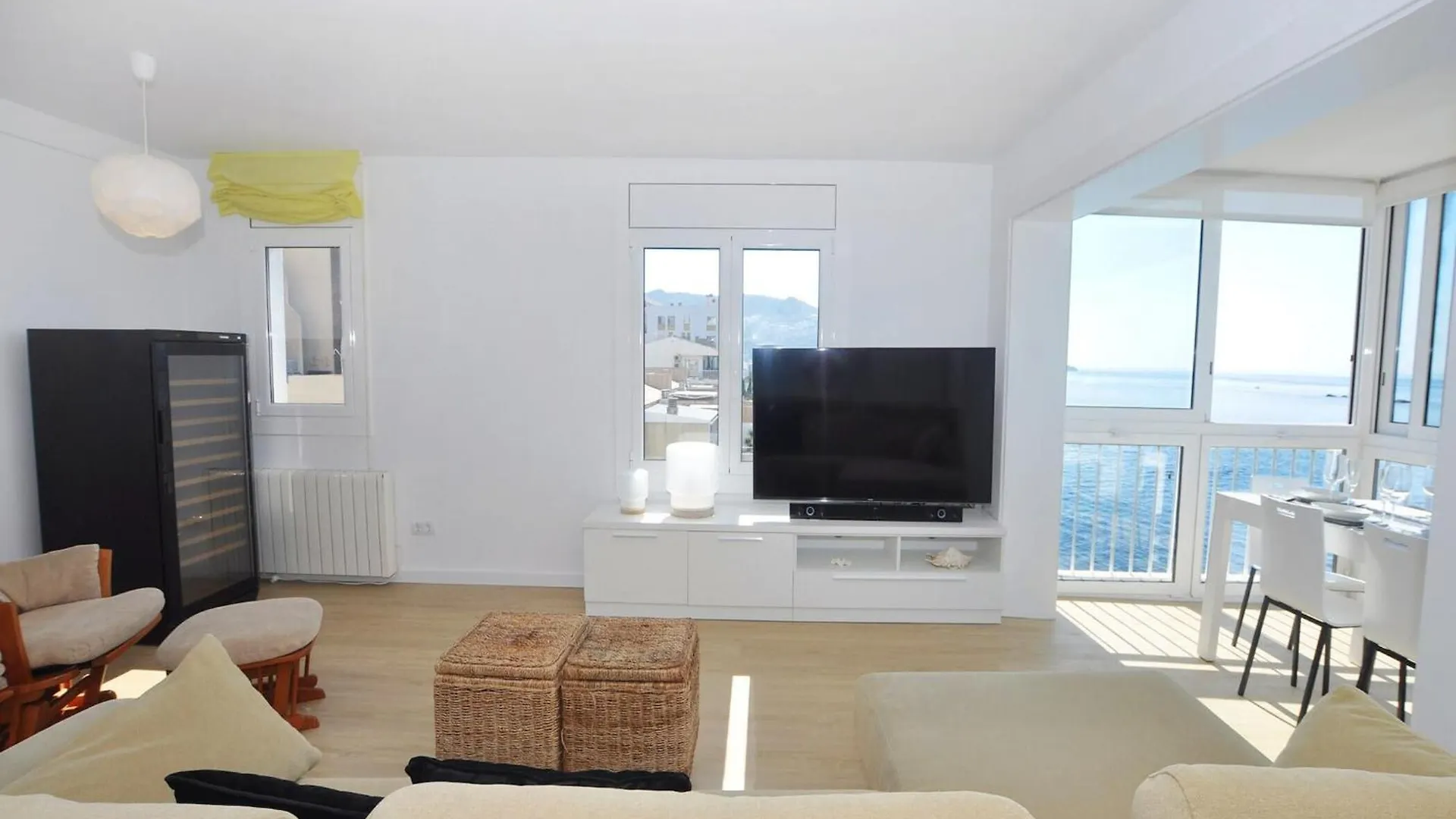 Apartment In Costa Brava With Balcony Roses